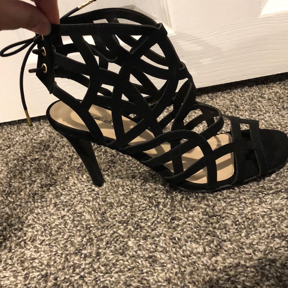 ☀️Qupid Strappy Black heels size 8.5